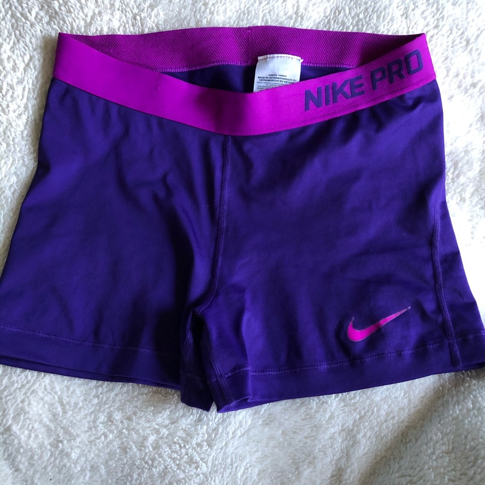 Nike Pro shorts size L purple